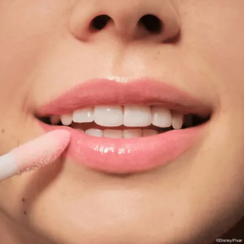 DISNEY PIXAR UP BALSAMO LABIAL CON BRILLO 01 – ESSENCE