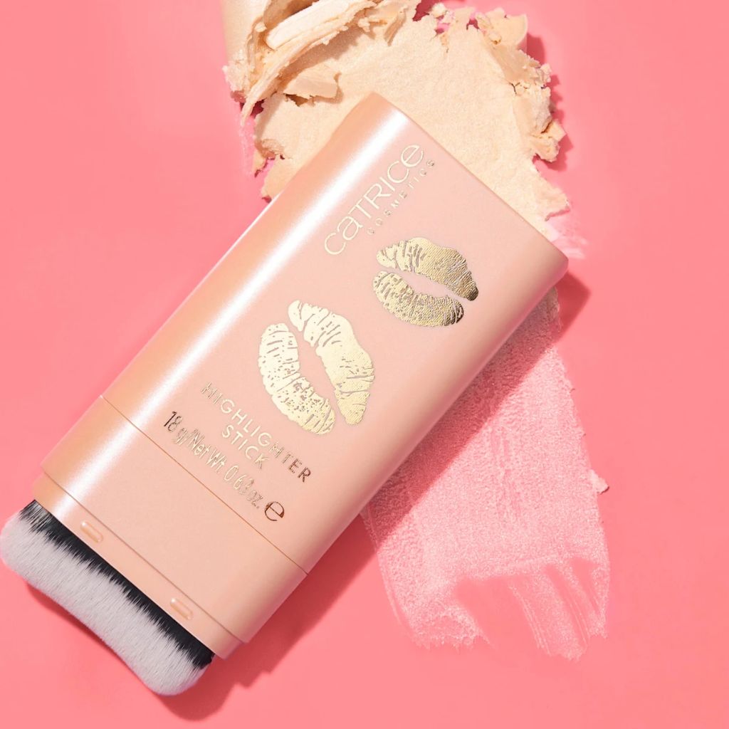 KISS & GLOW ILUMINADOR EN BARRA C02 Aurora Glow – CATRICE