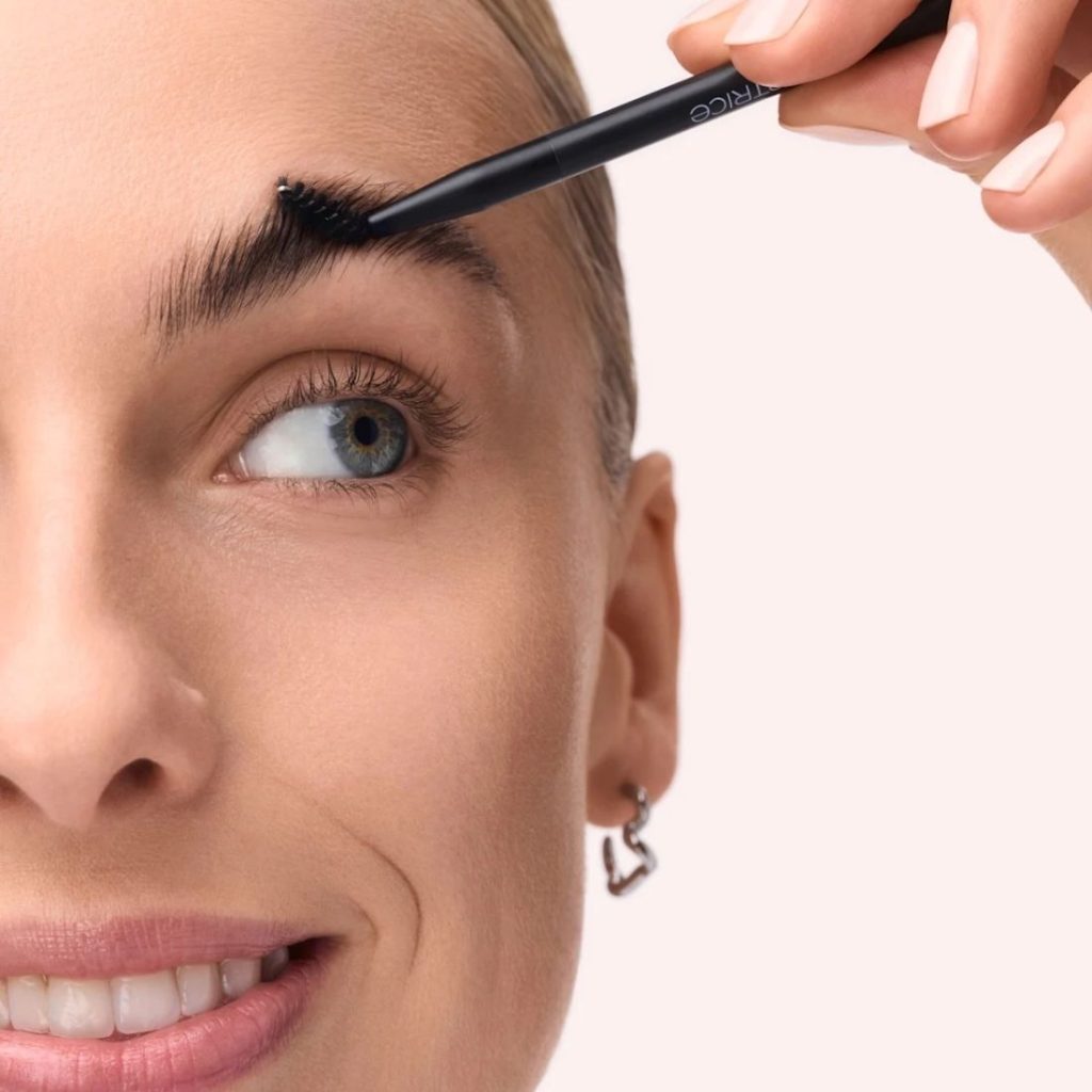 CEPILLO DE CEJAS LIFT & LAMINATE – CATRICE